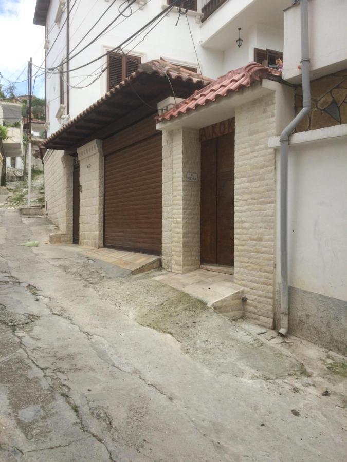 Apartment Koka Berat Exterior photo